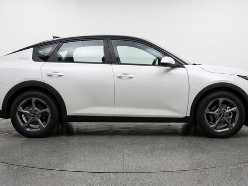 Used 2025 Kia K4 FWD image 11