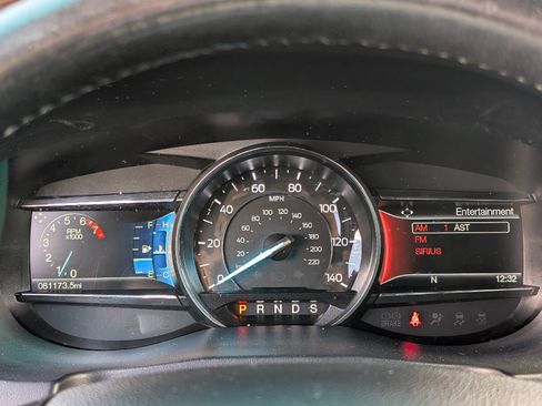Used 2017 Ford Explorer XLT w/ Equipment Group 202A AWD/4WD image 23