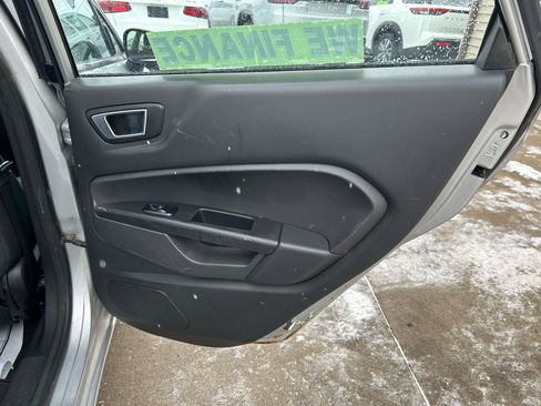 Used 2016 Ford Fiesta SE image 15