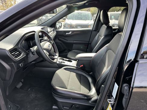 Used 2025 Ford Escape ST-Line image 12
