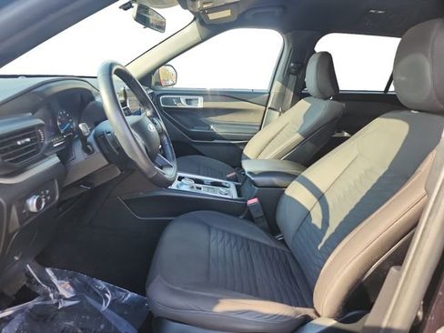 Used 2020 Ford Explorer XLT image 10