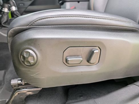 Used 2025 Jeep Gladiator Sport AWD/4WD image 23