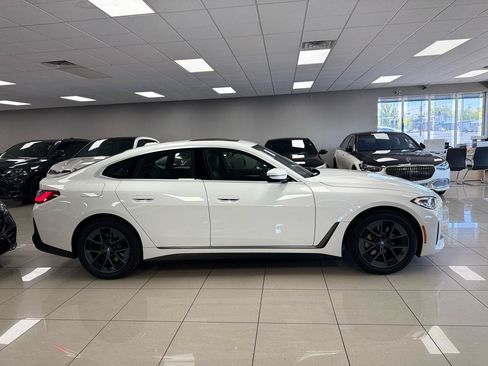 Used 2023 BMW i4 eDrive35 RWD image 3