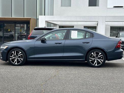 Certified 2025 Volvo S60 B5 Core FWD image 7