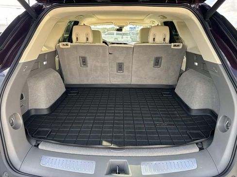 Used 2018 Cadillac XT5 Luxury w/ Driver Awareness Package image 11