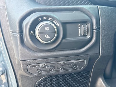 Used 2026 Jeep Gladiator Mojave AWD/4WD image 17