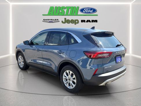 Certified 2023 Ford Escape Active AWD/4WD image 3