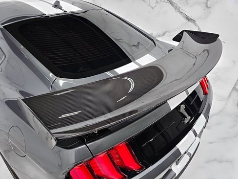 Used 2022 Ford Mustang Shelby GT500 w/ Carbon Fiber Track Pack image 21