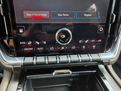 New 2026 GMC Yukon Denali Ultimate w/ LPO, Floor Liner Package AWD/4WD image 36