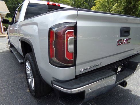 Used 2018 GMC Sierra 1500 SLT image 10