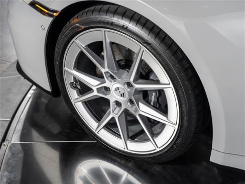 Used 2026 Porsche 911 Carrera RWD image 15