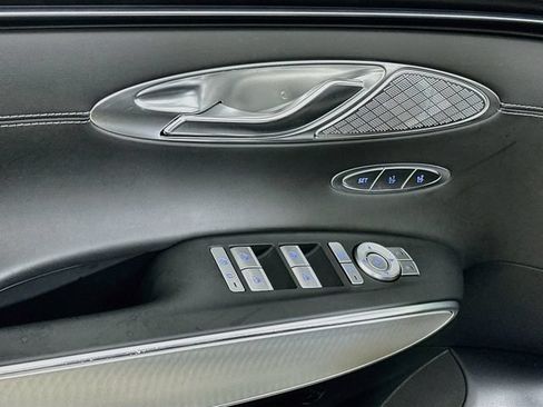 Used 2024 Genesis GV70 2.5T w/ Select Package AWD/4WD image 10
