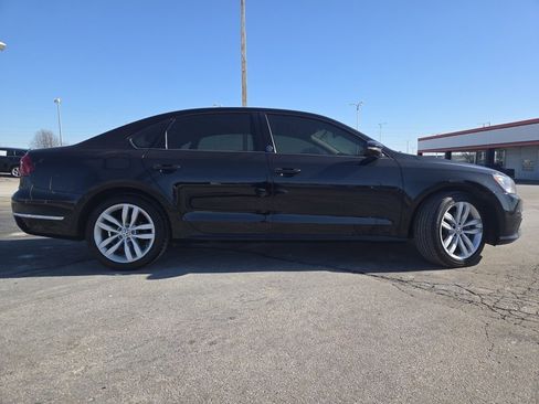 Used 2019 Volkswagen Passat 2.0T Wolfsburg w/ Wheels & Sunroof Package image 21