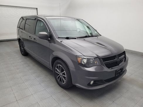 Used 2018 Dodge Grand Caravan SE FWD image 13