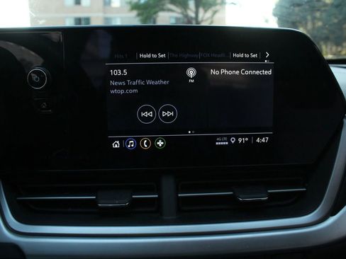 Used 2024 Chevrolet Trax RS image 31