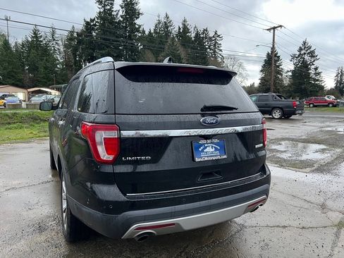Used 2017 Ford Explorer Limited w/ Equipment Group 301A image 6