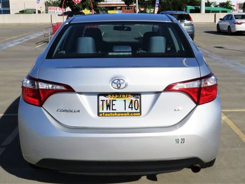 Used 2016 Toyota Corolla LE FWD image 5