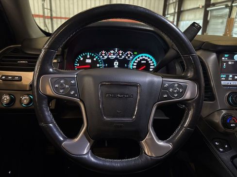 Used 2018 GMC Yukon Denali AWD/4WD image 27