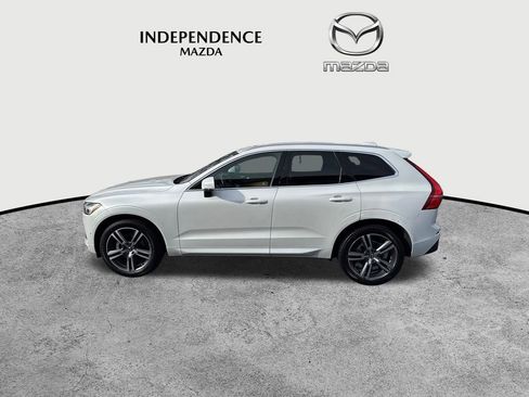 Used 2019 Volvo XC60 T5 Momentum w/ Premium Package image 6
