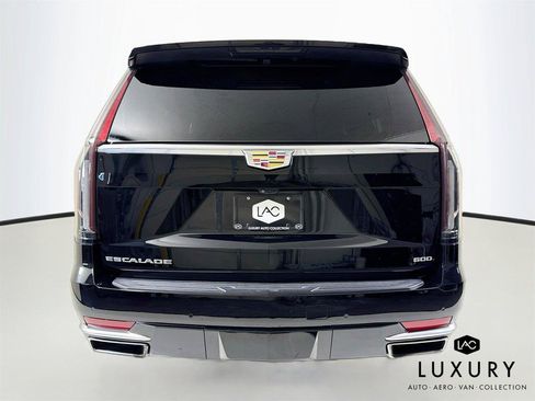 Used 2024 Cadillac Escalade ESV Premium Luxury AWD/4WD image 7