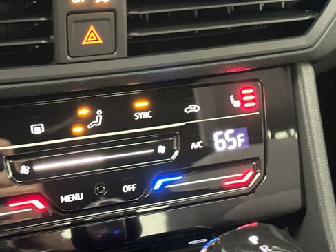 Certified 2025 Volkswagen Jetta Sport image 19