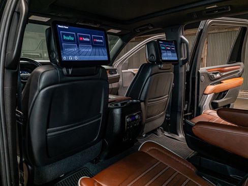 Used 2023 GMC Yukon Denali Ultimate AWD/4WD image 23