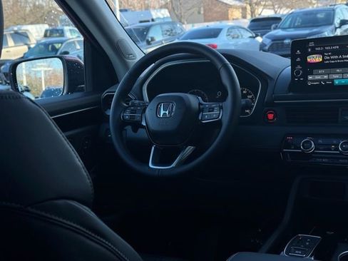 New 2025 Honda Pilot TrailSport image 31