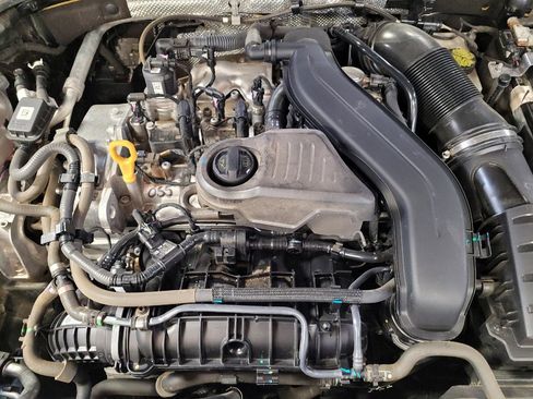 Used 2024 Volkswagen Jetta SE image 30