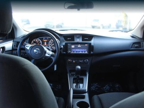 Used 2019 Nissan Sentra S image 13