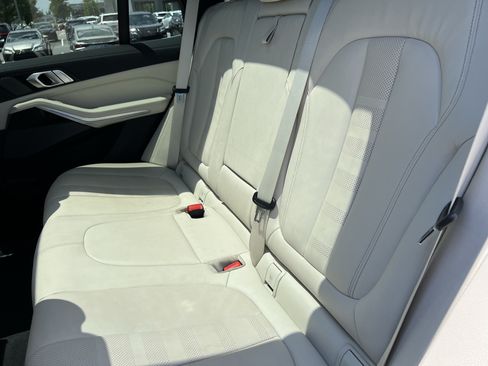 Used 2021 BMW X5 sDrive40i w/ Premium Package RWD image 33