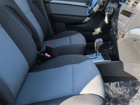 Used 2011 Chevrolet Aveo5 LT w/ Power and Convenience Package image 22