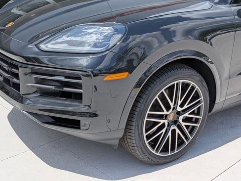 New 2026 Porsche Cayenne Coupe AWD/4WD image 12