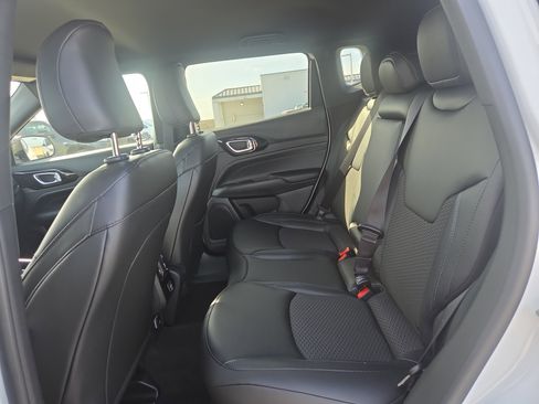 New 2026 Jeep Compass Latitude image 14