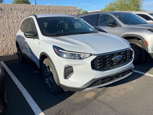 Used 2025 Ford Escape ST-Line FWD image 5
