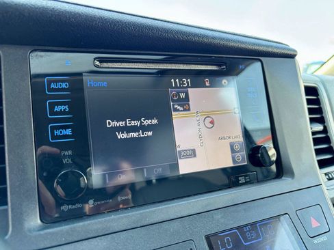 Used 2017 Toyota Sienna XLE w/ XLE Navigation Package FWD image 37