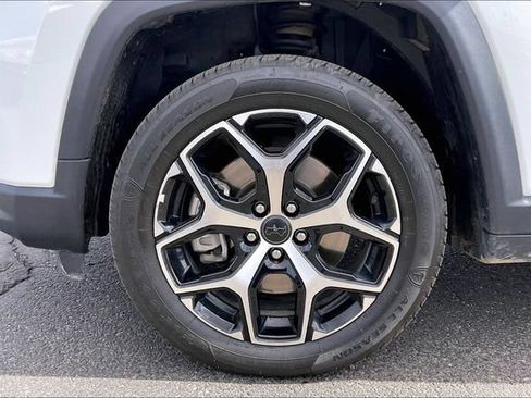 Used 2025 Jeep Compass Limited AWD/4WD image 8