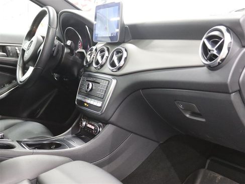 Used 2018 Mercedes-Benz GLA 250 4MATIC image 28