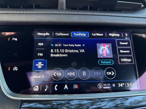 Used 2024 Cadillac XT5 Premium Luxury image 34