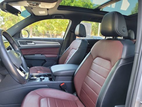 Used 2022 Volkswagen Atlas Cross Sport SEL Premium R-Line AWD/4WD image 12