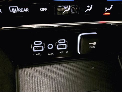 Used 2021 Jeep Grand Cherokee L Laredo w/ Luxury Tech Group I image 32