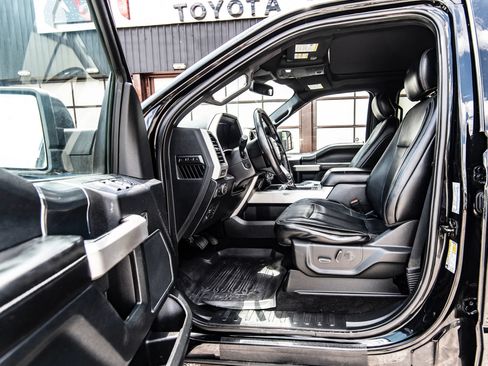 Used 2018 Ford F150 Lariat w/ Equipment Group 502A Luxury AWD/4WD image 31
