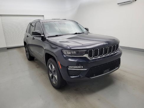Used 2022 Jeep Grand Cherokee Limited 4xe w/ Luxury Tech Group II AWD/4WD image 13
