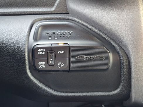 Used 2024 RAM 2500 Big Horn w/ Off Road Package image 32