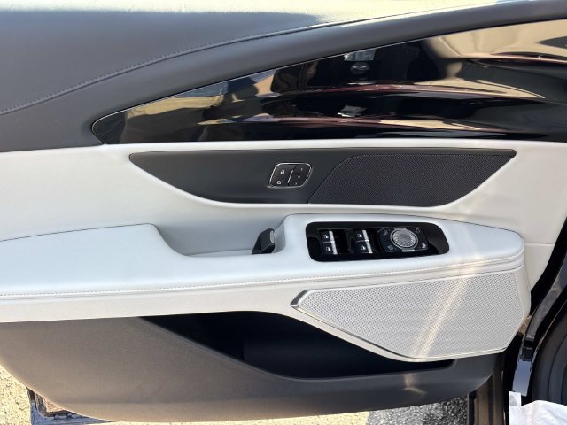 New 2026 Lincoln Nautilus Premier AWD/4WD image 18