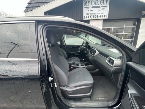 Used 2016 Kia Sorento LX image 23