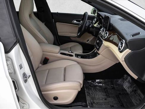 Used 2018 Mercedes-Benz CLA 250 4MATIC image 26