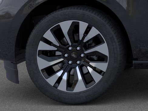 New 2026 Ford Expedition Platinum image 19