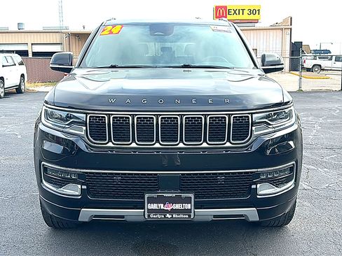 Used 2024 Jeep Wagoneer L Series II image 11
