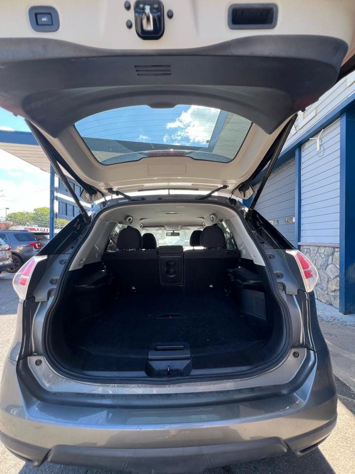 Used 2016 Nissan Rogue SV w/ SV Premium Package AWD/4WD image 7