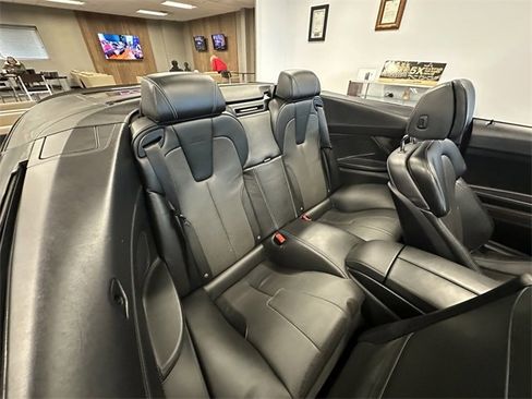 Used 2015 BMW M6 Convertible image 32